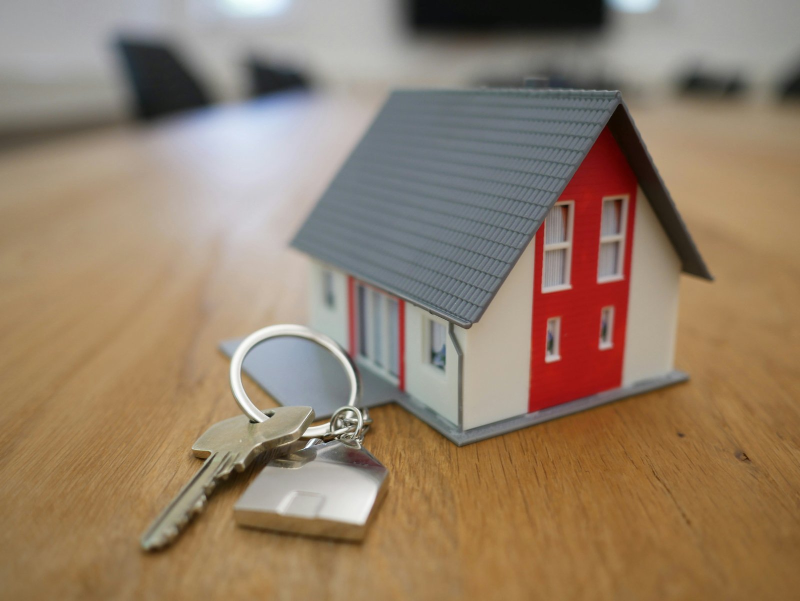 Key with model house